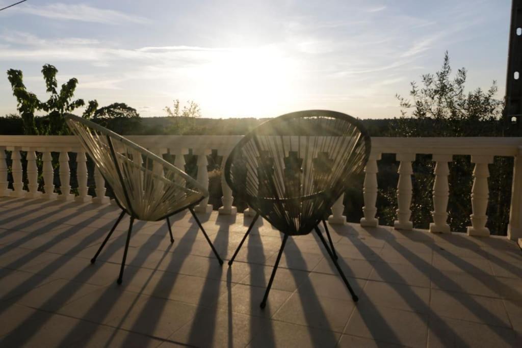 Villa Mendes Oliva อัลเมดา ภายนอก รูปภาพ