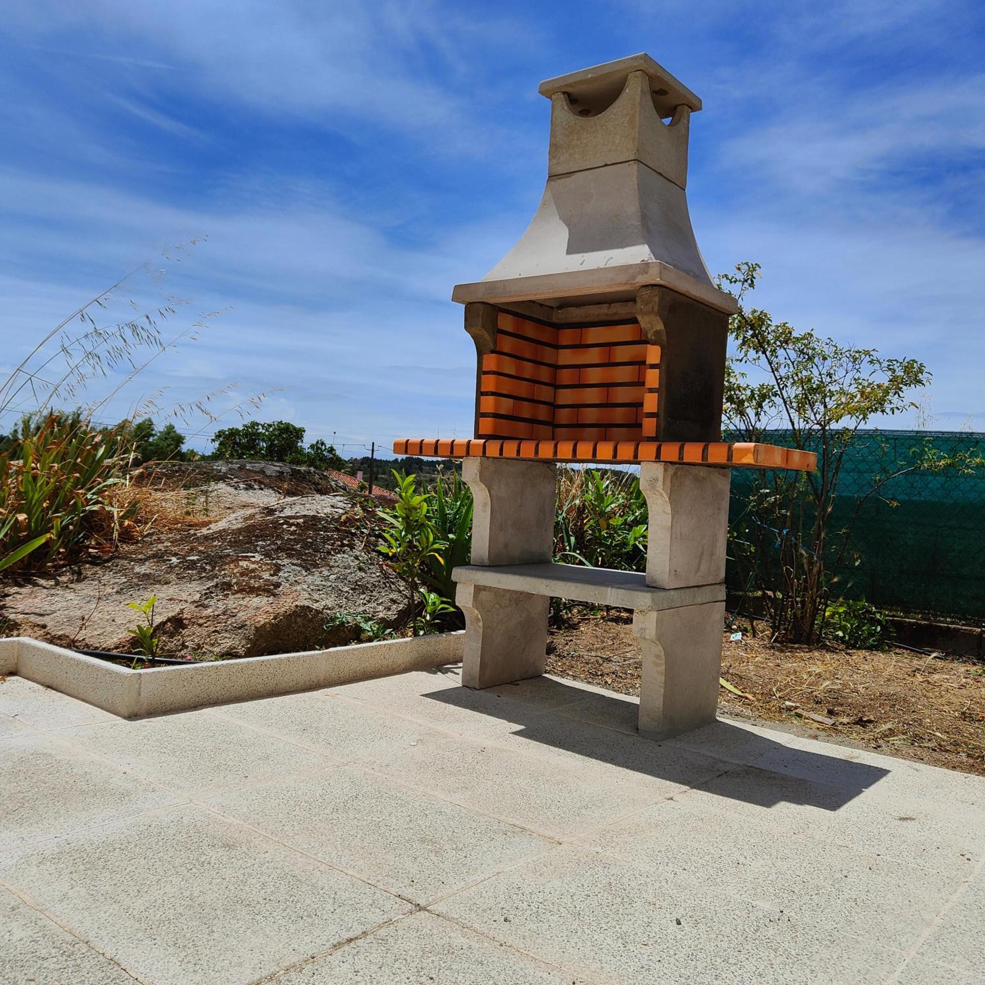 Villa Mendes Oliva อัลเมดา ภายนอก รูปภาพ