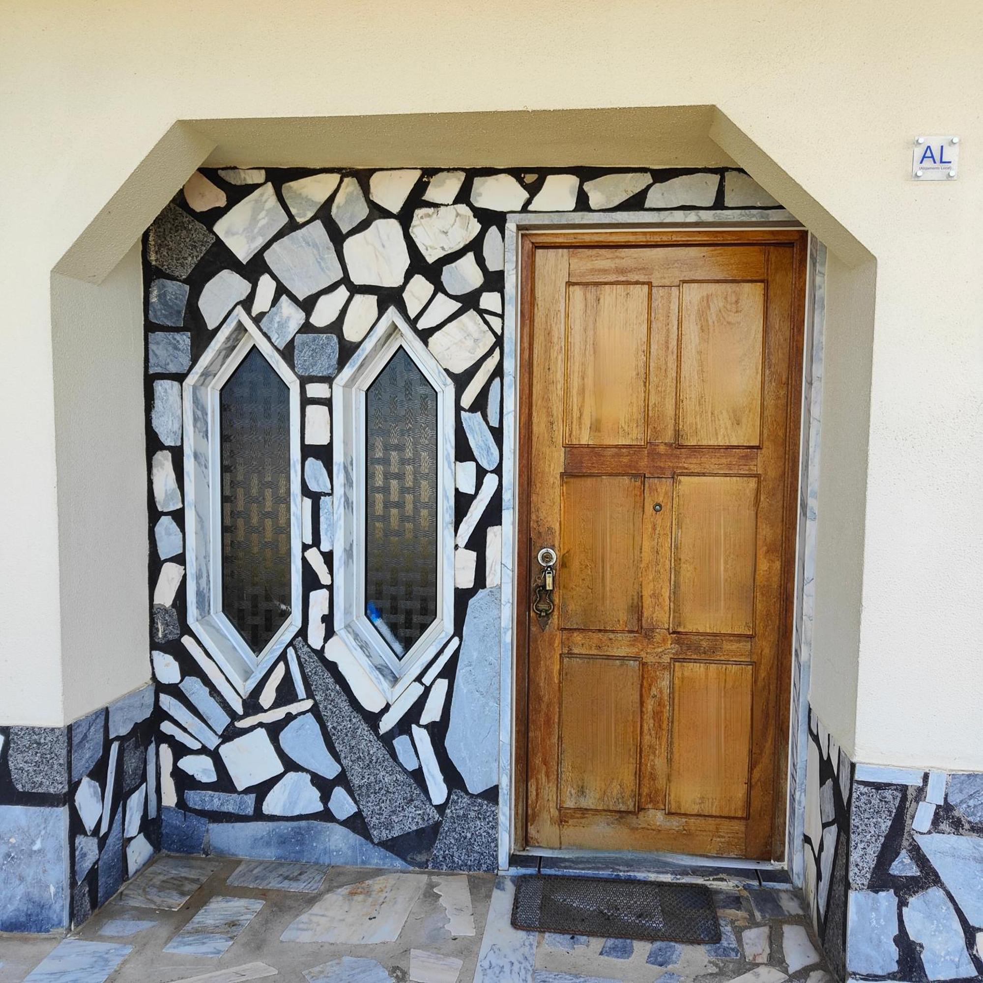Villa Mendes Oliva อัลเมดา ภายนอก รูปภาพ